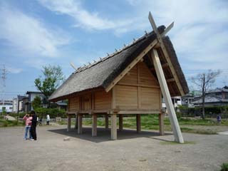 高床式の建物1